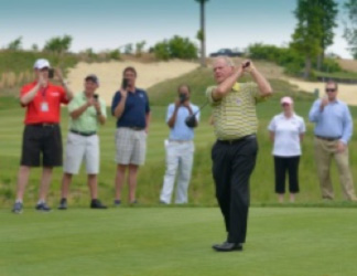 Jack Nicklaus takes a swing at the new Potomac Shores Golf Club.